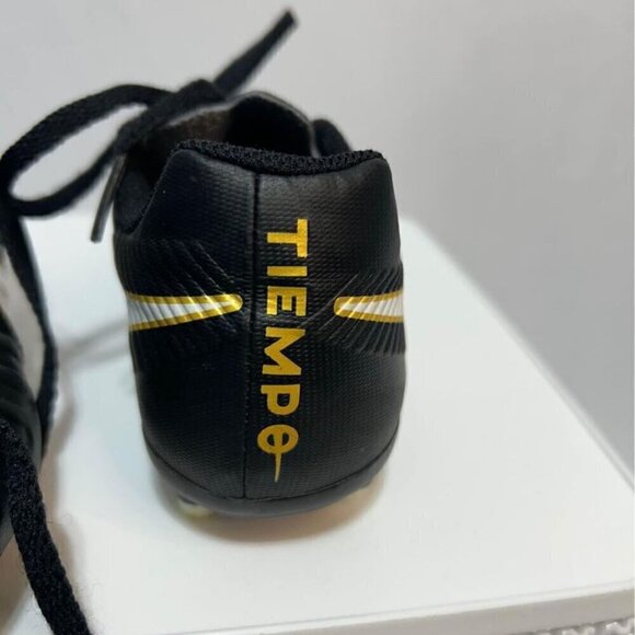 Nike Tiempo soccer cleats. Black and white. Size youth 1. Unisex. “Outdoor” - Picture 8 of 10